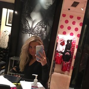 Meet your Posher, Reagan